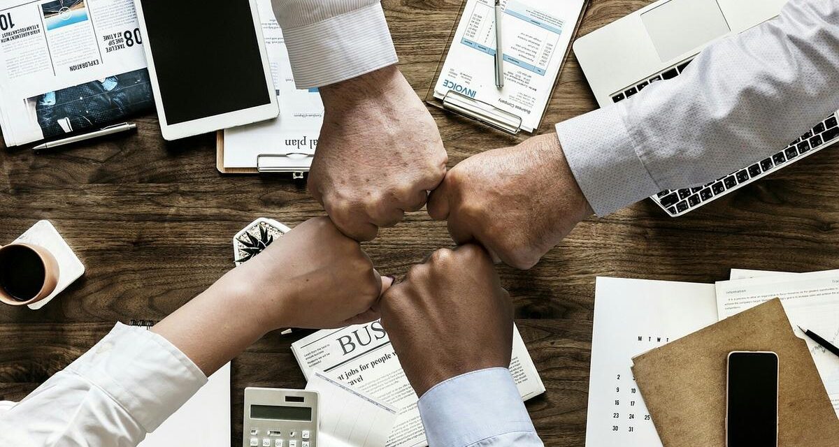 Il Canvas di Razzetti trasforma ansia da AI e mercati instabili in azioni decisive e crescita concreta
