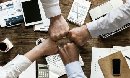 Il Canvas di Razzetti trasforma ansia da AI e mercati instabili in azioni decisive e crescita concreta